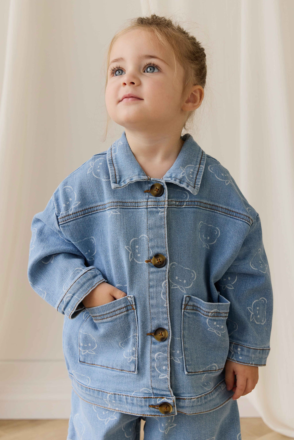 Veste classique en mélange de coton à rayures pour les fêtes, avec boutonnage sur le devant et coupe décontractée pour un look superposé au quotidien, tailles 6 mois à 8 ans