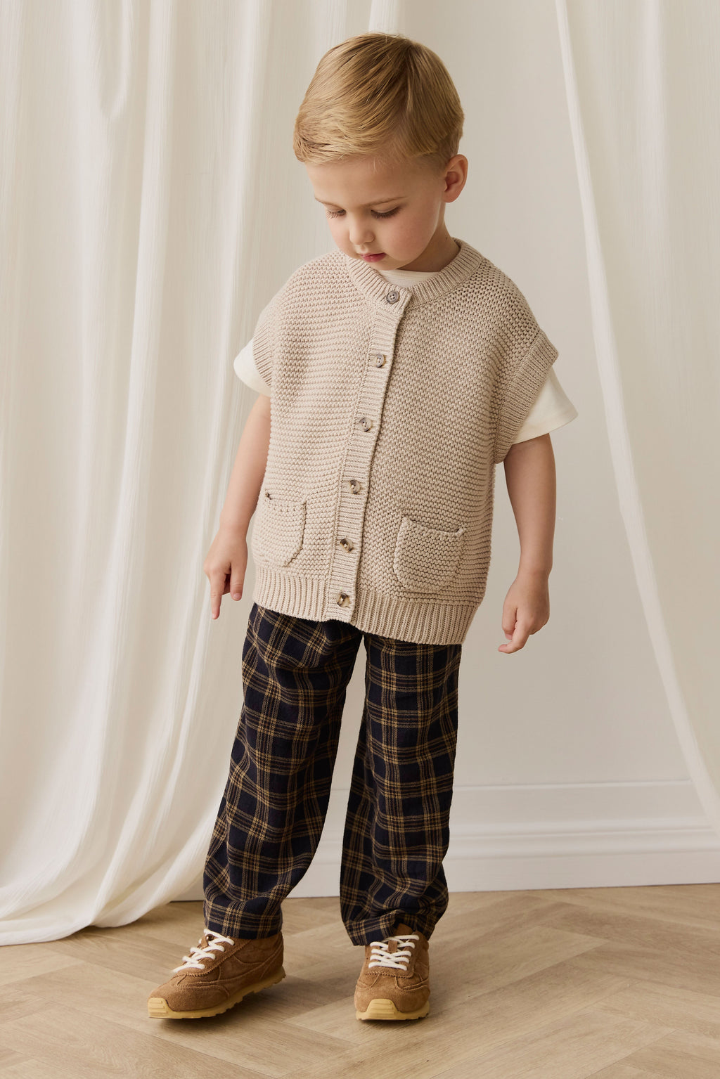 Gilet en maille 100 % coton classique couleur avoine avec boutonnage avant et détails de poche, à superposer, 0 mois-8 ans