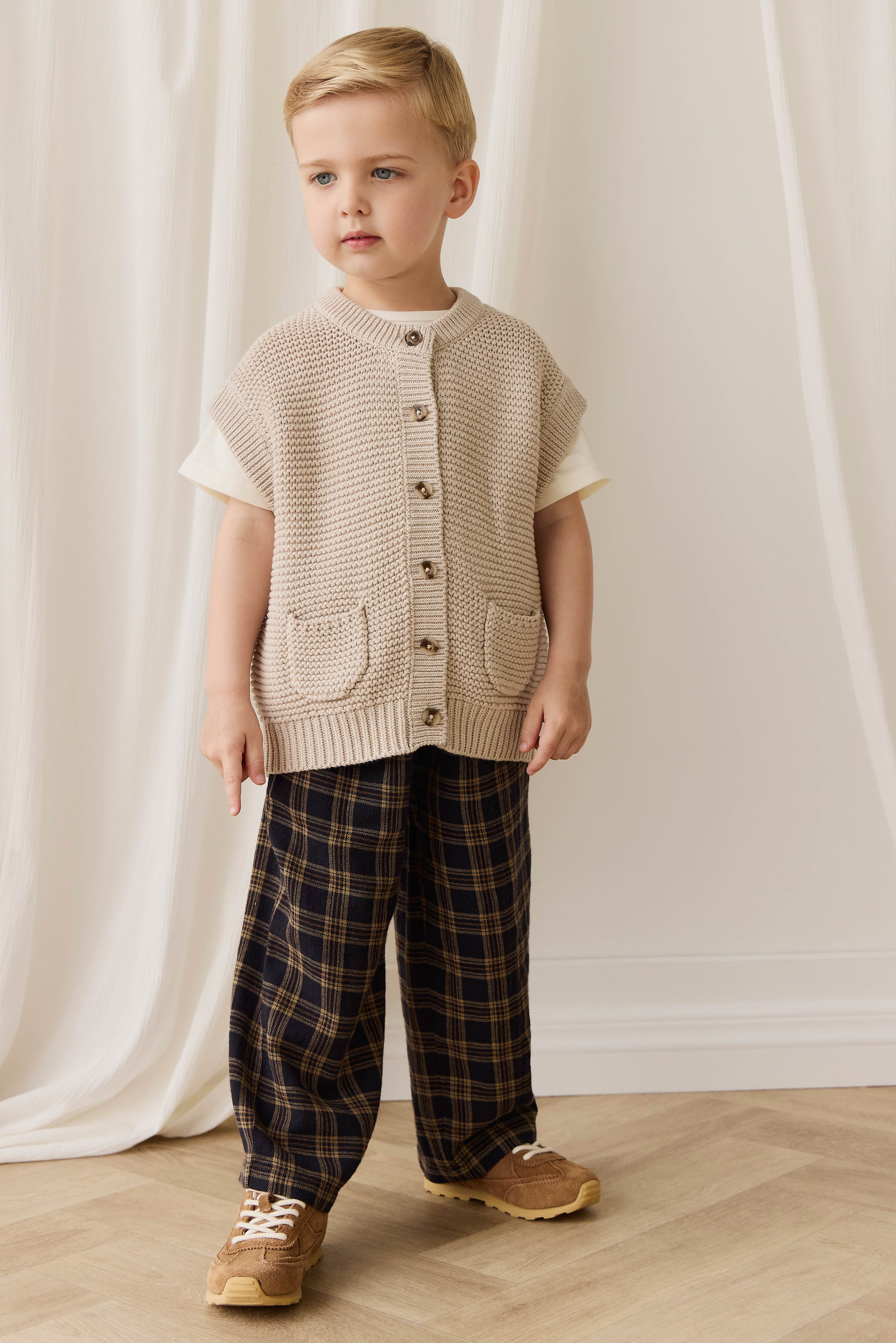 Gilet en maille 100 % coton classique couleur avoine avec boutonnage avant et détails de poche, à superposer, 0 mois-8 ans