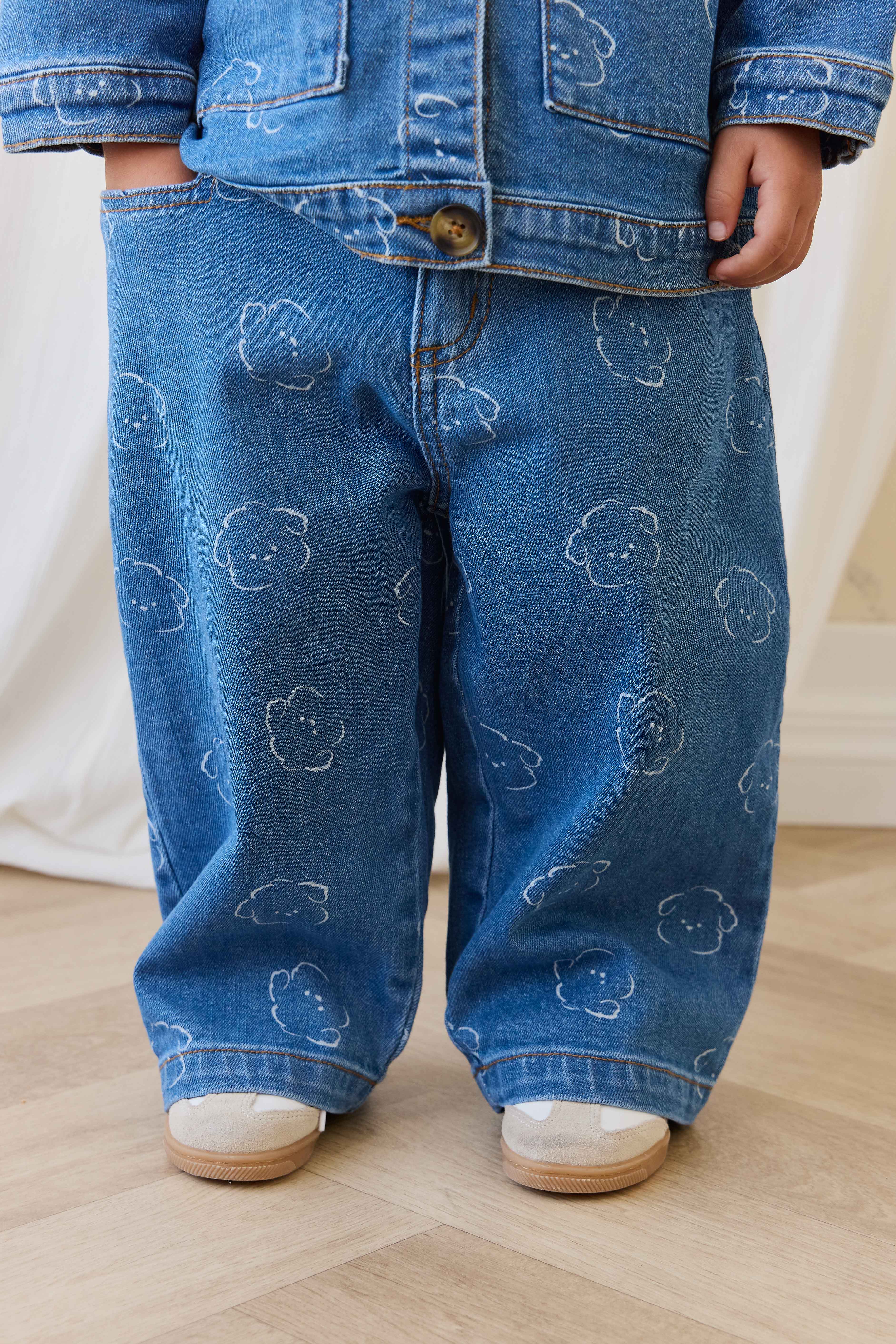 Pantalon Enfant en Coton Denim Bleu Moyen Ludique avec Broderie Ours, Taille Élastique et Poches 6M–8A