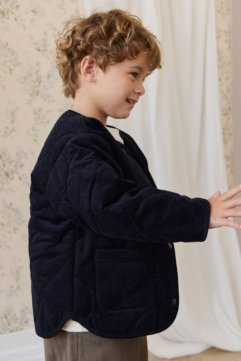 Doudoune matelassée en coton crème chaude avec col Peter Pan et boutonnage sur le devant pour enfants de 6 mois à 8 ans