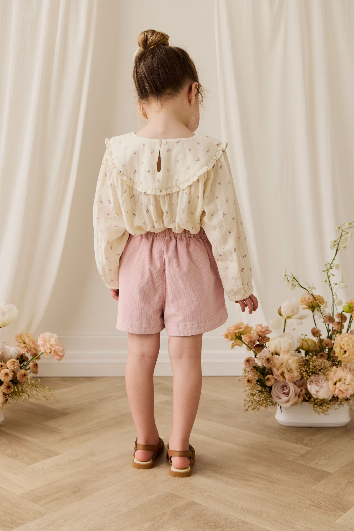 Chemisier en mousseline de coton biologique  à volants avec empiècement froncé et manches longues pour filles de 0 à 10 ans
