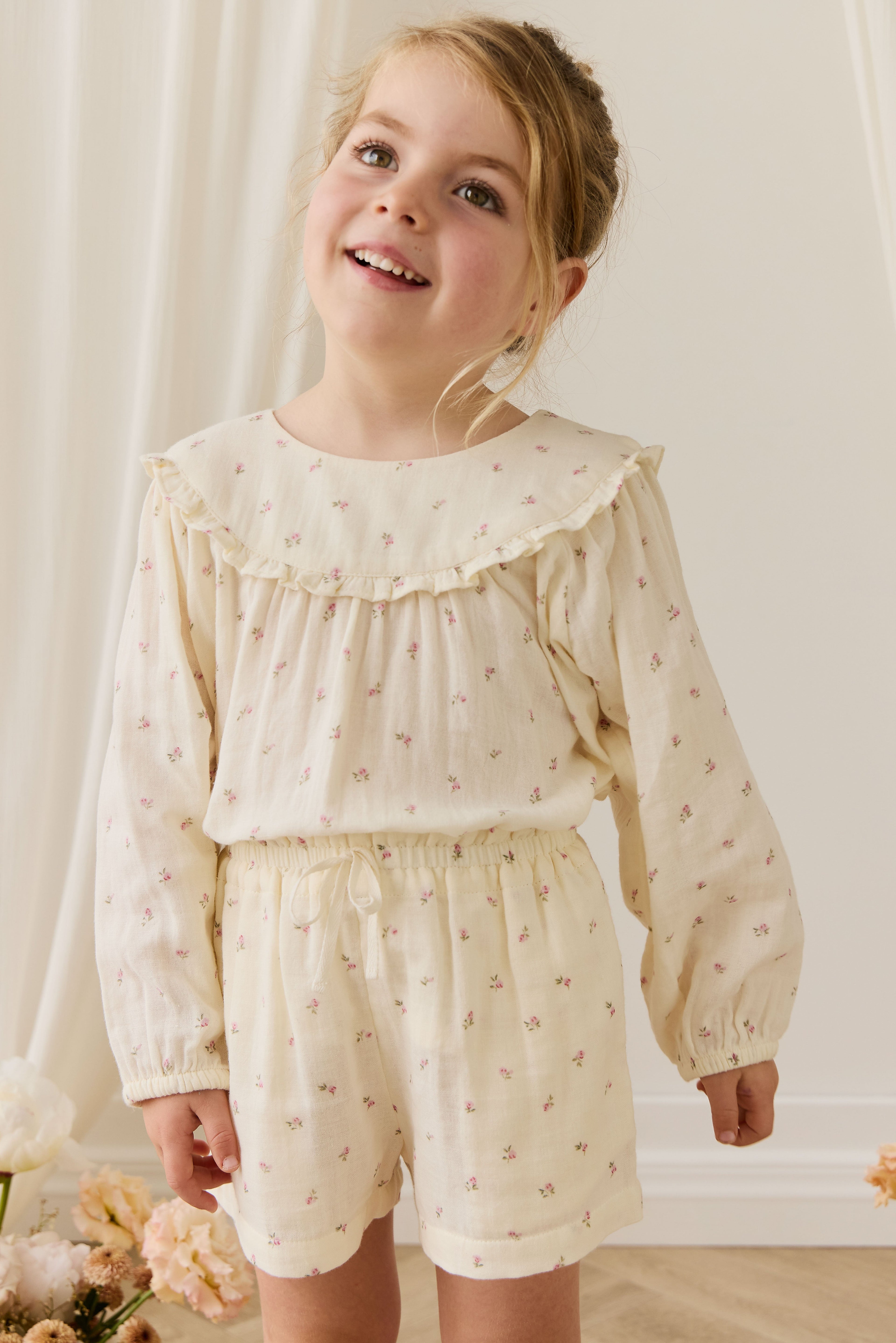 Chemisier en mousseline de coton biologique Vintage Willow Rose à volants avec empiècement froncé et manches longues pour filles de 0 à 10 ans