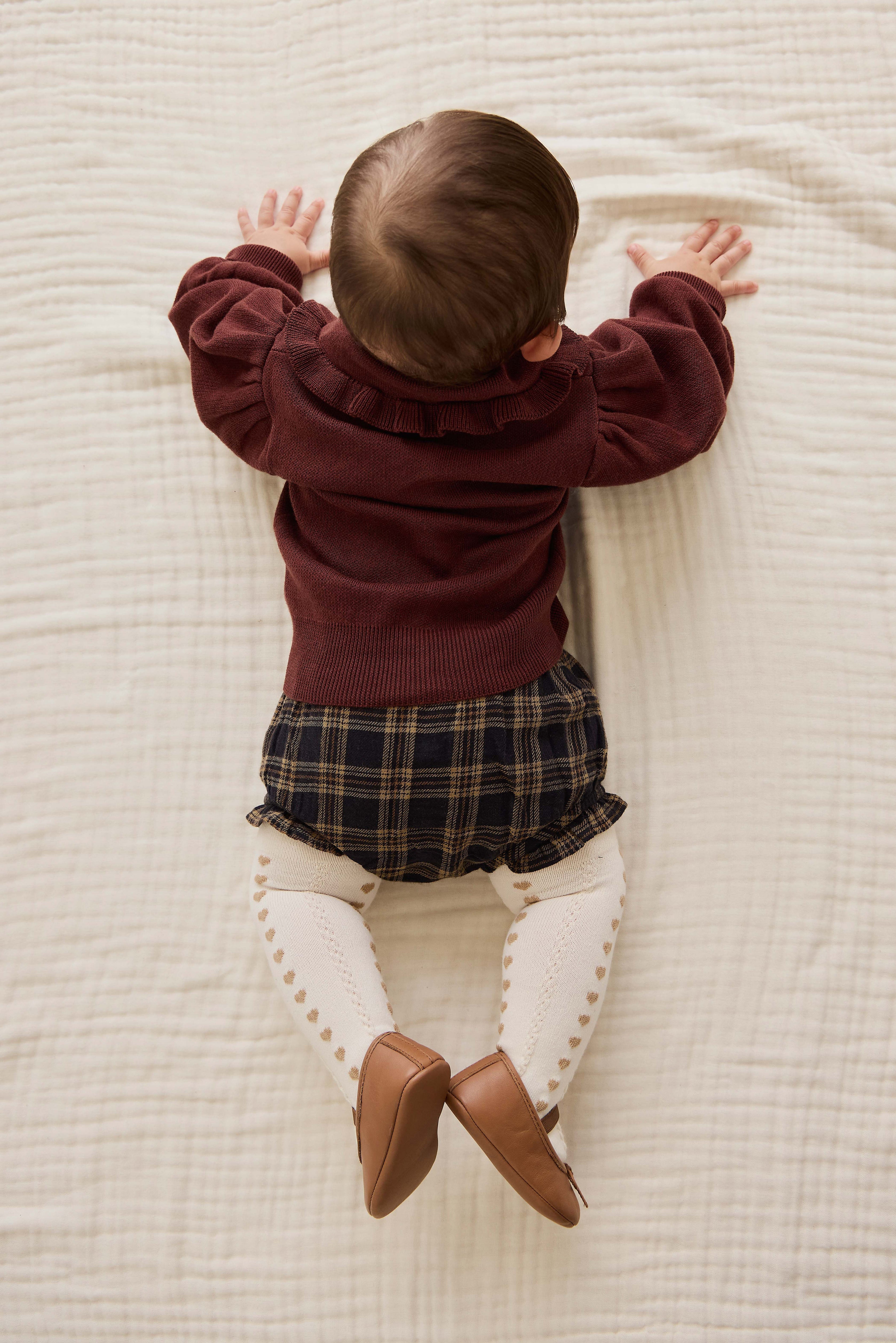 Bloomer à volants en coton biologique à carreaux classiques couleur Terre de sous-bois avec taille élastique pour bébés de 0 à 3 ans
