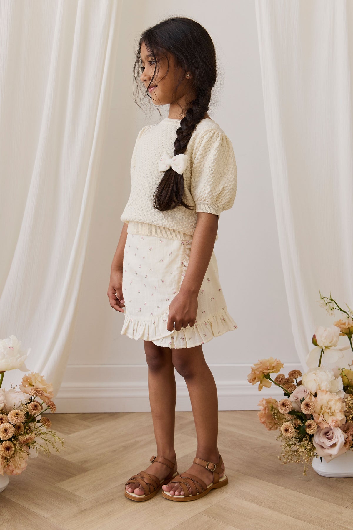 Jupe cache-cœur en mousseline de coton biologique  avec ourlet à volants et nœud latéral pour filles de 1 à 10 ans