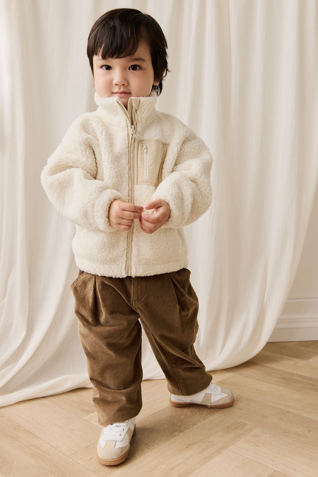 Veste douillette en sherpa polaire polyester recyclé naturel avec col montant et fermeture éclair pour les journées froides 6M–8Y