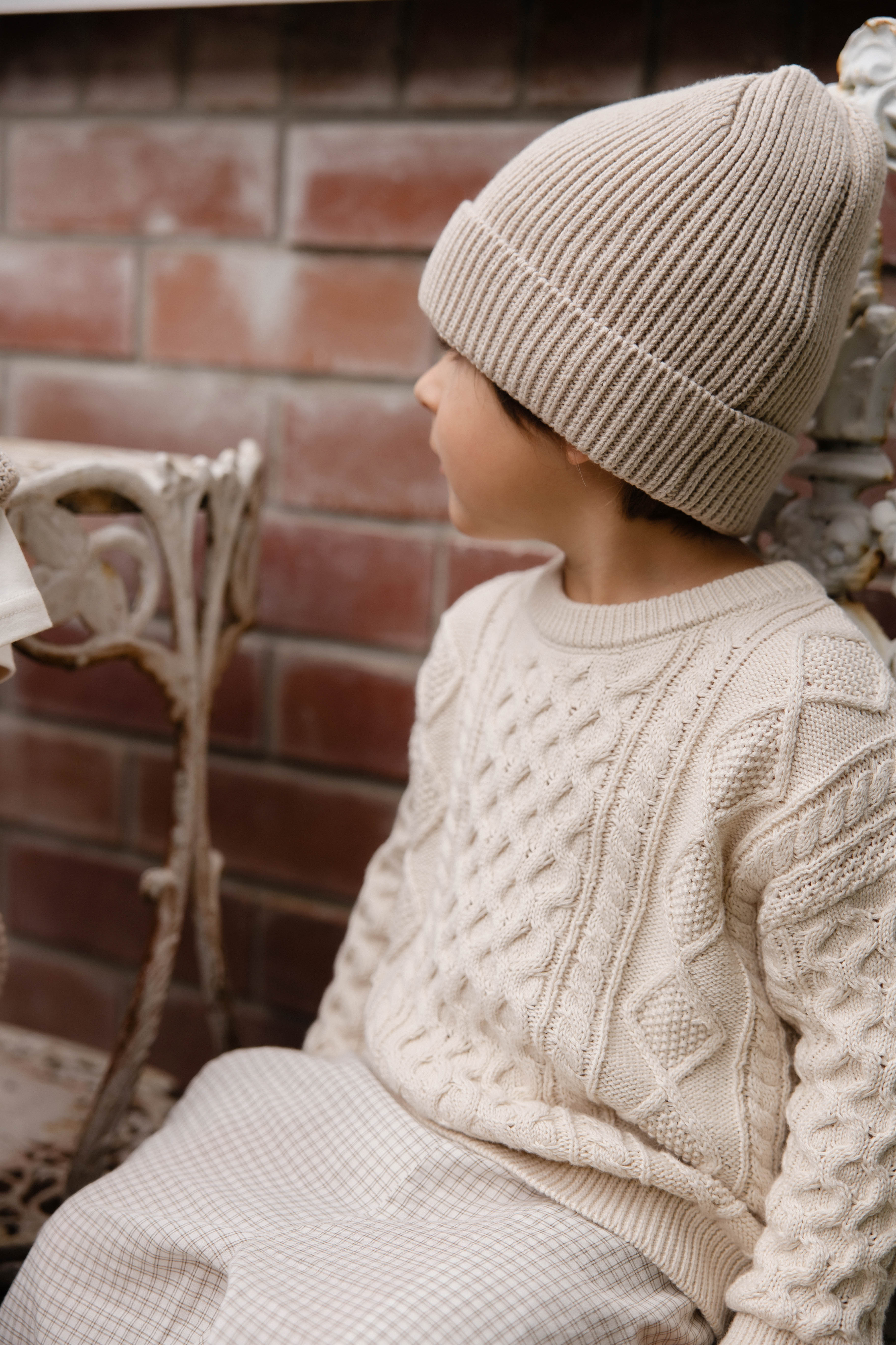 Pull col rond intemporel en maille torsadée 100 % coton vanille avec poignets côtelés pour les journées plus fraîches 6 mois-8 ans